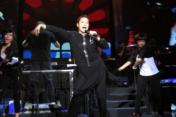 Photo Coverage: Lea Salonga's YOUR SONGS Concert Image