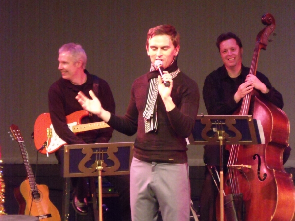 Photo Coverage: Daniel Reichard's 'Gettin' on the Good List' Christmas Show Image