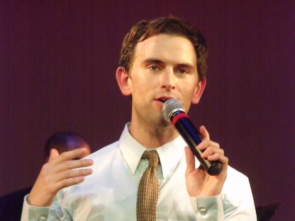 Photo Coverage: Daniel Reichard's 'Gettin' on the Good List' Christmas Show Image