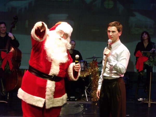 Photo Coverage: Daniel Reichard's 'Gettin' on the Good List' Christmas Show Image