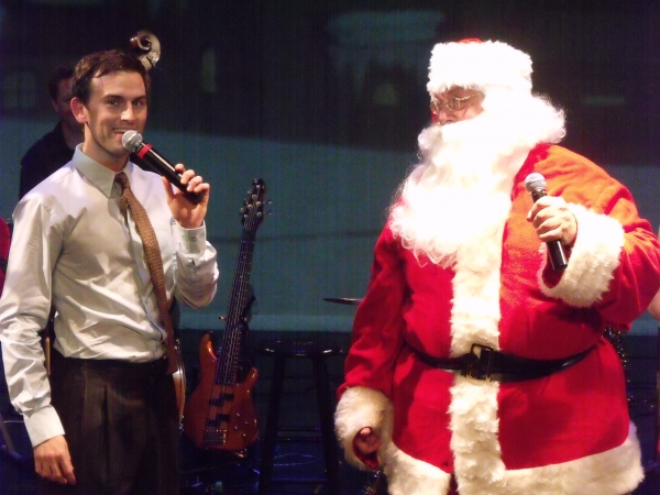Photo Coverage: Daniel Reichard's 'Gettin' on the Good List' Christmas Show Image