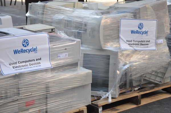 Photo Coverage: Broadway Green Alliance E-Waste Collection Image