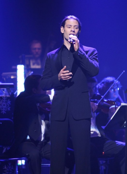Exclusive Performance Coverage: Il Divo & Kristin Chenoweth Holiday Concert Image