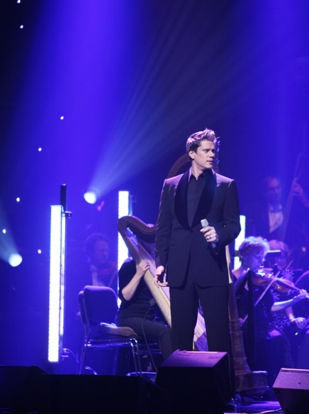 Exclusive Performance Coverage: Il Divo & Kristin Chenoweth Holiday Concert Image