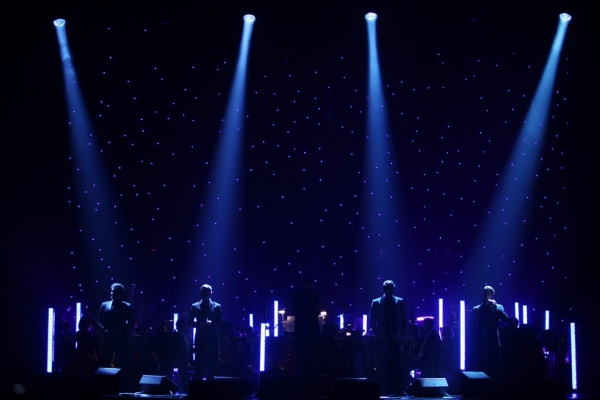 Exclusive Performance Coverage: Il Divo & Kristin Chenoweth Holiday Concert Image