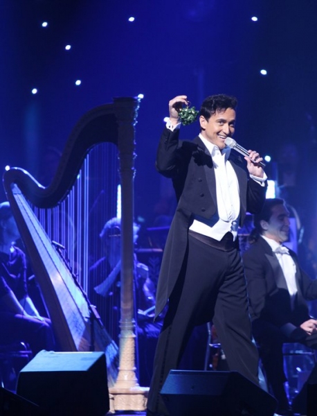 Exclusive Performance Coverage: Il Divo & Kristin Chenoweth Holiday Concert Image