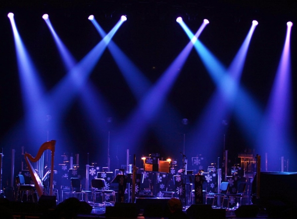 Exclusive Performance Coverage: Il Divo & Kristin Chenoweth Holiday Concert Image