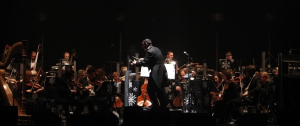 Exclusive Performance Coverage: Il Divo & Kristin Chenoweth Holiday Concert Image
