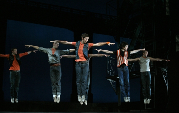 Photo Coverage: New TONYs Take the Stage in WEST SIDE STORY! Image
