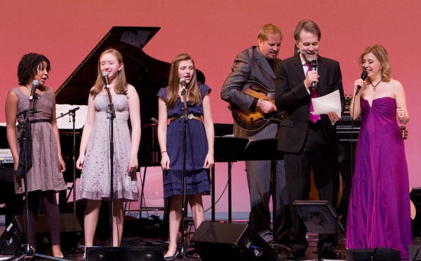 Photo Coverage: Rondi Charleston & Friends Holiday Show At Westport Country Playhouse Image