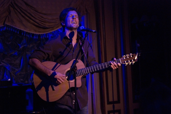 Photos: Mraz & More Sing for True Colors Image