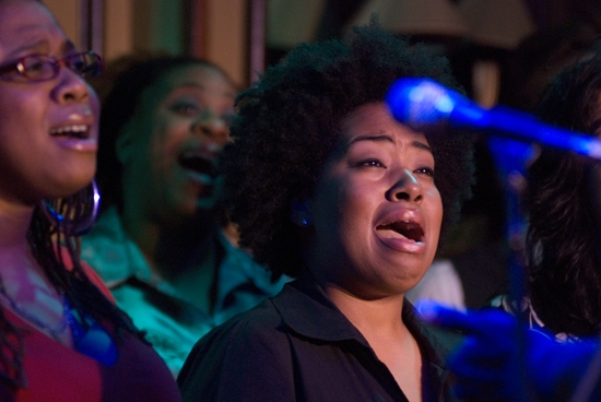 Photos: Mraz & More Sing for True Colors Image