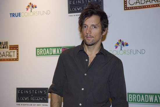 Photos: Mraz & More Sing for True Colors Image