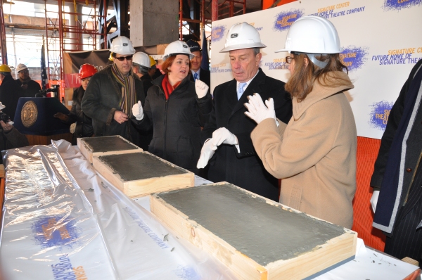 Tony Kushner, Christine Quinn, Mayor Michael Bloomberg and Erika Mallin Photo