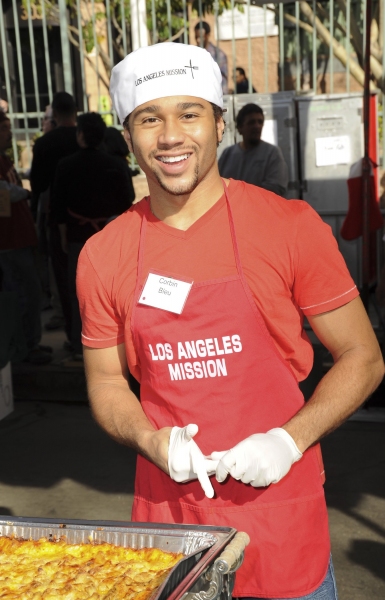 Photo Coverage: Corbin Bleu & More Spend Christmas Eve at the L.A. Mission Image