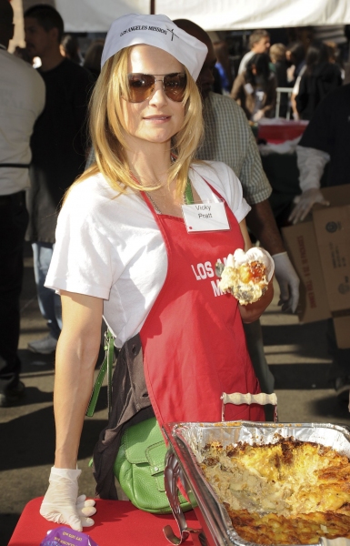Photo Coverage: Corbin Bleu & More Spend Christmas Eve at the L.A. Mission Image