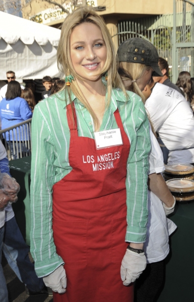 Photo Coverage: Corbin Bleu & More Spend Christmas Eve at the L.A. Mission Image