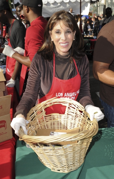 Photo Coverage: Corbin Bleu & More Spend Christmas Eve at the L.A. Mission Image
