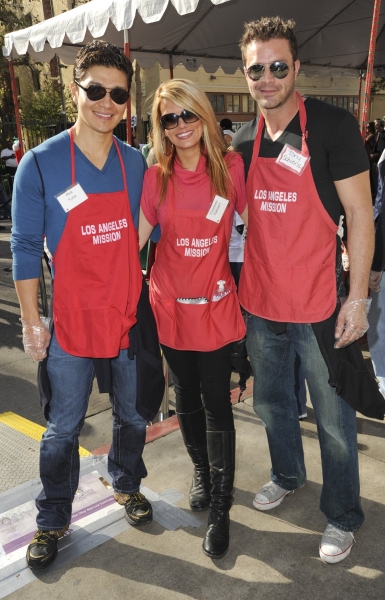 Photo Coverage: Corbin Bleu & More Spend Christmas Eve at the L.A. Mission 