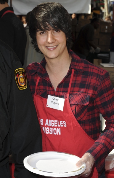 Photo Coverage: Corbin Bleu & More Spend Christmas Eve at the L.A. Mission Image