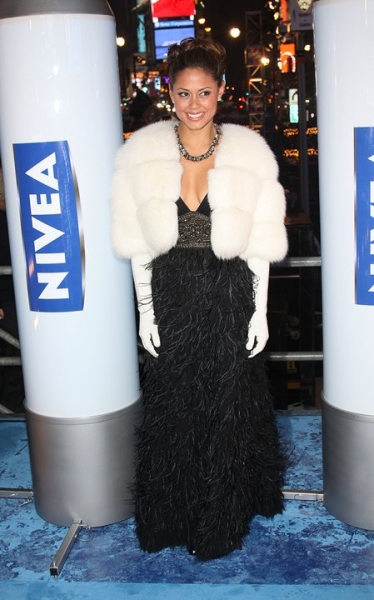 Photo Coverage: HAIR Cast & More Perform at New Year's Eve in NYC! Image