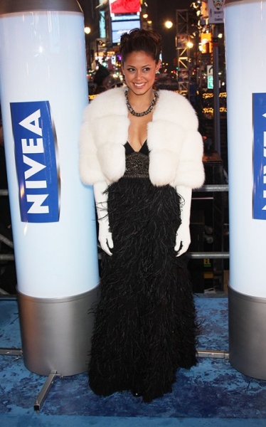 Photo Coverage: HAIR Cast & More Perform at New Year's Eve in NYC! Image