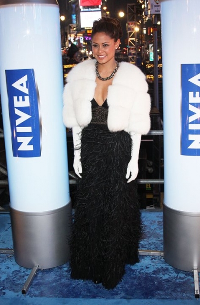 Photo Coverage: HAIR Cast & More Perform at New Year's Eve in NYC! Image