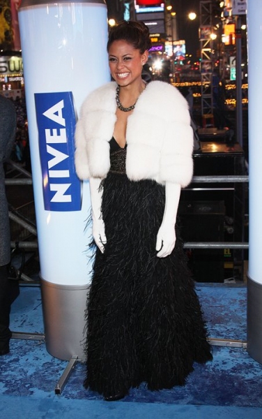 Photo Coverage: HAIR Cast & More Perform at New Year's Eve in NYC! Image