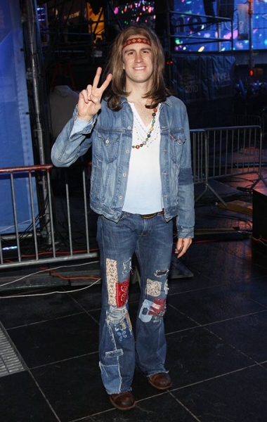Photo Coverage: HAIR Cast & More Perform at New Year's Eve in NYC! Image