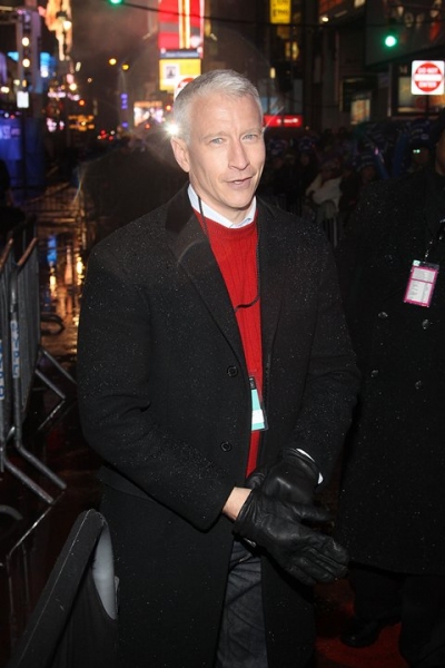 Photo Coverage: HAIR Cast & More Perform at New Year's Eve in NYC! Image