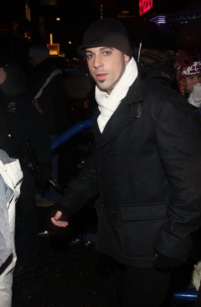 Photo Coverage: HAIR Cast & More Perform at New Year's Eve in NYC! Image