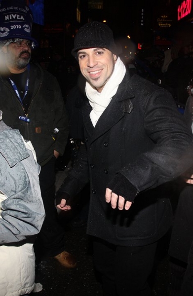 Photo Coverage: HAIR Cast & More Perform at New Year's Eve in NYC! Image