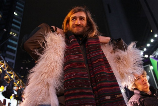 Photo Coverage: HAIR Cast & More Perform at New Year's Eve in NYC! Image