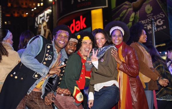 Photo Coverage: HAIR Cast & More Perform at New Year's Eve in NYC! Image