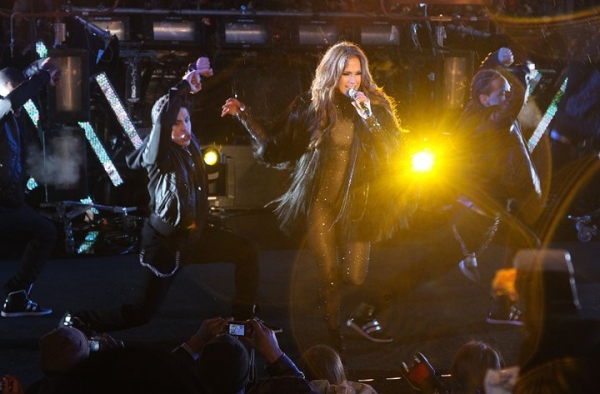 Photo Coverage: HAIR Cast & More Perform at New Year's Eve in NYC! Image