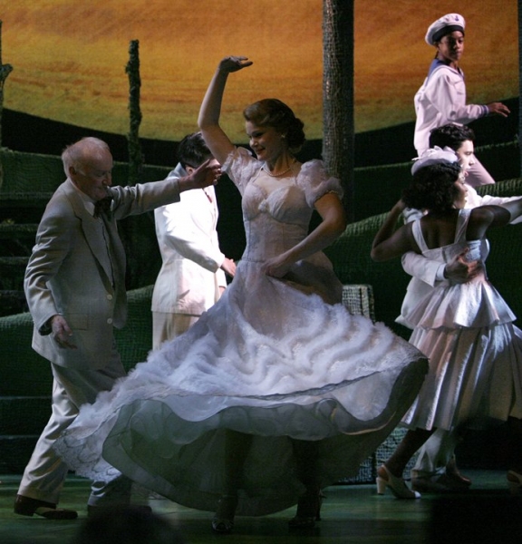Photos: 2009 Curtain Call Flashback Image