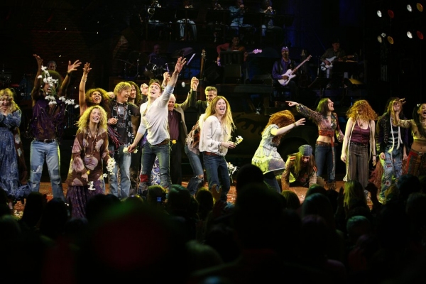 Photos: 2009 Curtain Call Flashback Image