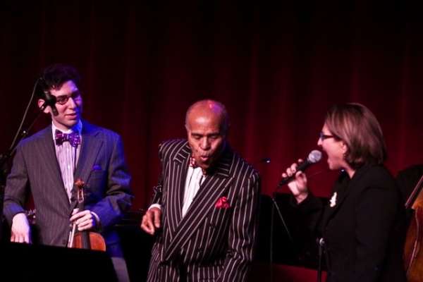 Photo Flash: Aaron Weinstein Makes NYC Solo Debut At Birdland Image