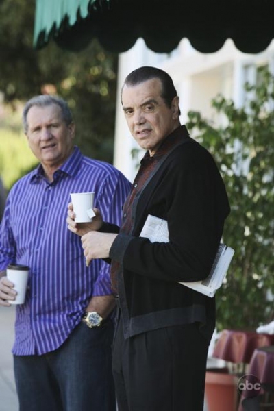 Photo Flash: Chazz Palminteri Guests On ABC's 'Modern Family' Sneak Peak Image