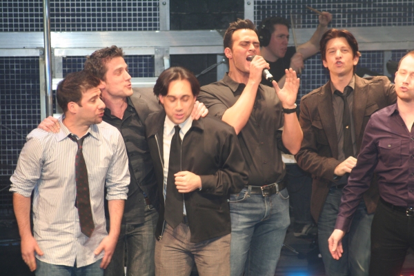 Photo Coverage: Altar Boyz Closing Curtain Call Image