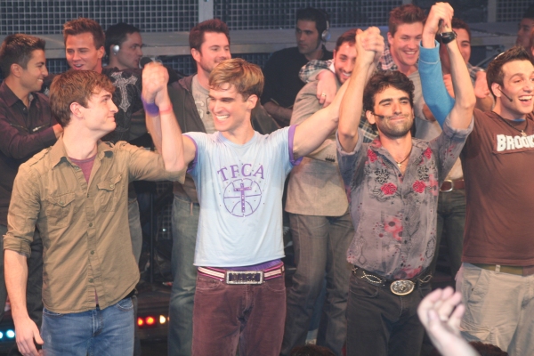 Photo Coverage: Altar Boyz Closing Curtain Call Image