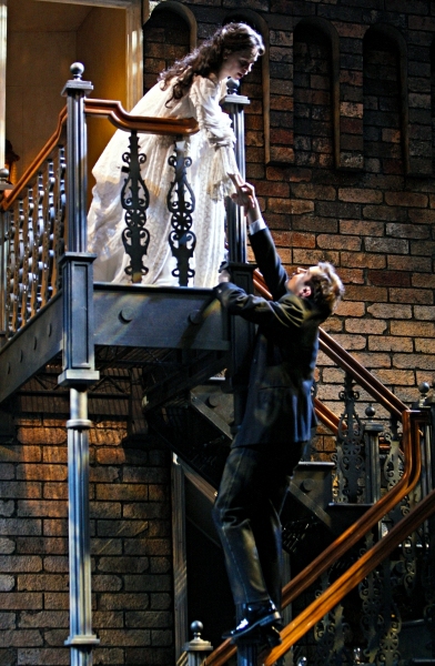 Photo Flash: Guthrie's ROMEO AND JULIET Image
