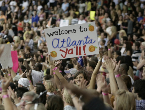 Photo Flash: 'IDOL' Photo Recap - Boston & Atlanta Auditions Image