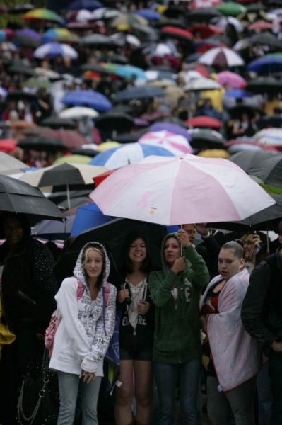 Photo Flash: 'IDOL' Photo Recap - Boston & Atlanta Auditions Image