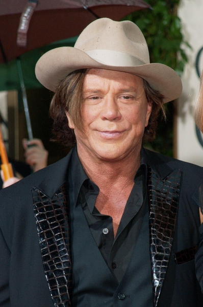 Photo Coverage: Golden Globe Awards Arrivals Part 1 Image