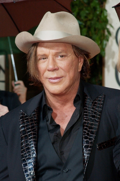 Photo Coverage: Golden Globe Awards Arrivals Part 1 Image
