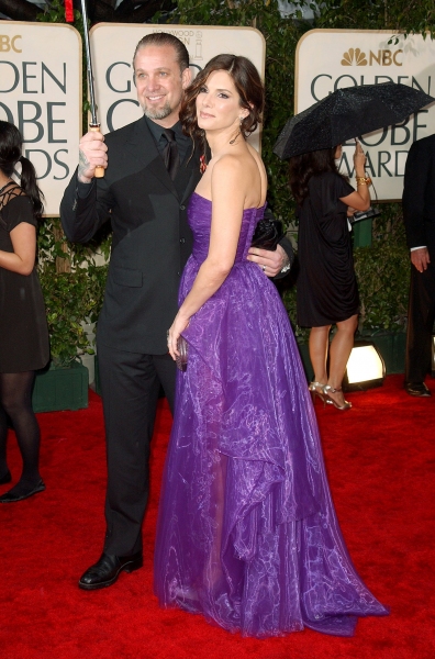  Jesse James and Sandra Bullock  Photo