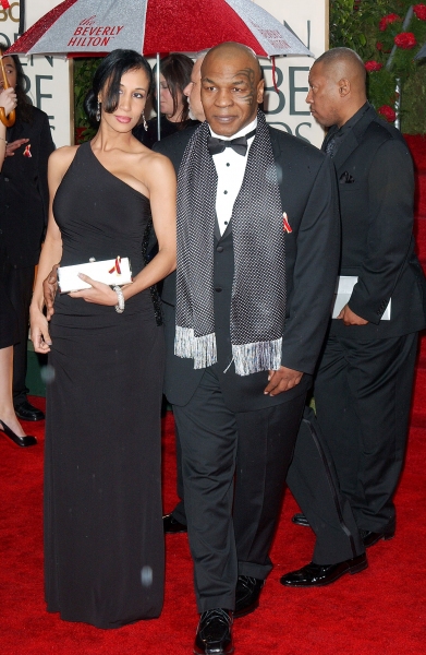 Photo Coverage: Golden Globe Awards Arrivals Part 1 Image