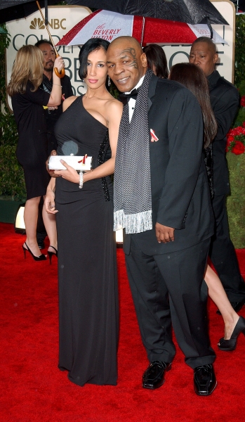 Photo Coverage: Golden Globe Awards Arrivals Part 1 Image