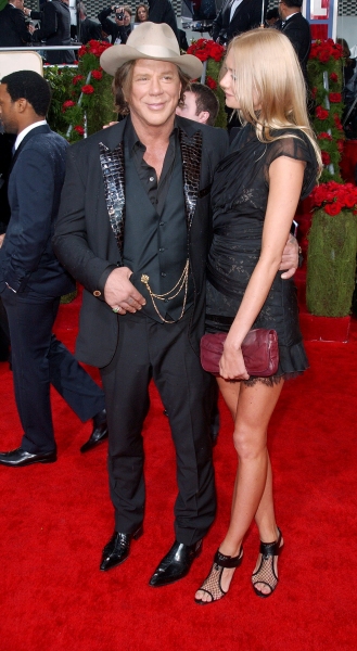 Photo Coverage: Golden Globe Awards Arrivals Part 1 Image
